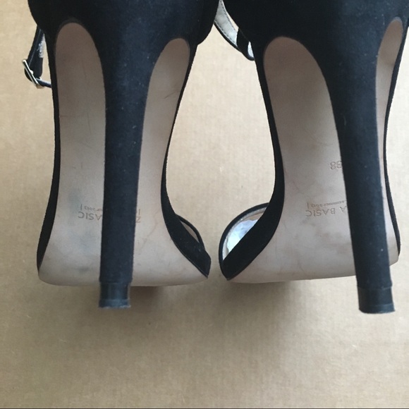 Black ankle strap heels - Picture 6 of 8